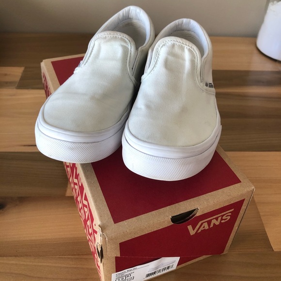 girls white vans